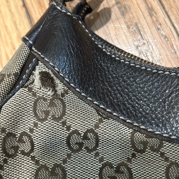 Gucci purse - Picture 8 of 14